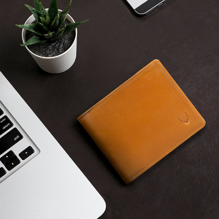 384-490  Tan Leather Bi-Fold Wallet