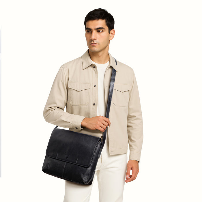 Ee Salvodor 01 Black Leather  Messenger Bag