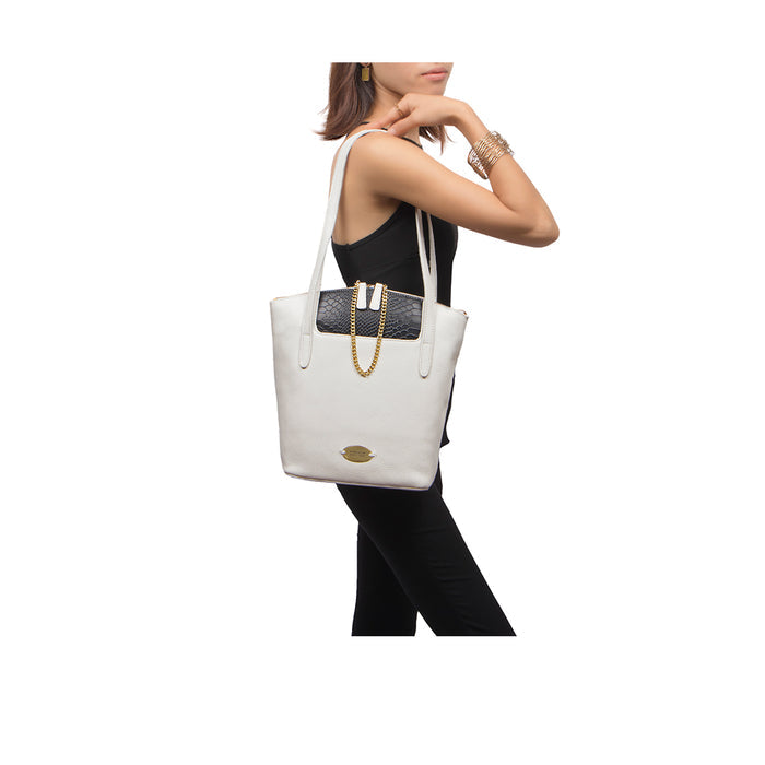 Ee Sibyl 01 White Leather Shoulder Bag