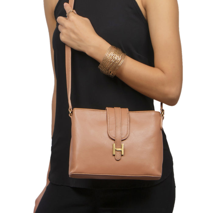 Ee Silvia 03 Off-White Leather Sling Bag